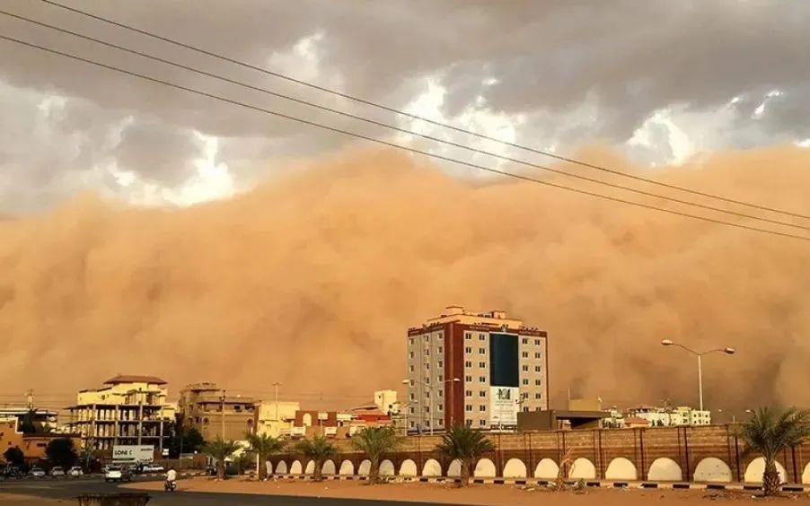  什么是沙尘暴？沙尘暴一般出现在哪个季节？沙尘暴有哪些特点？