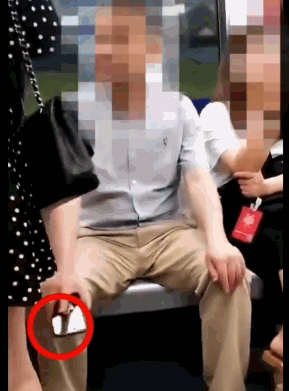多张裸照曝光后,她们成了色情片的女主角