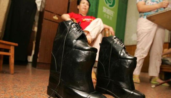 |特型演员陈燕：增肥50斤、穿30厘米鞋扮演毛主席，丈夫：难以接受