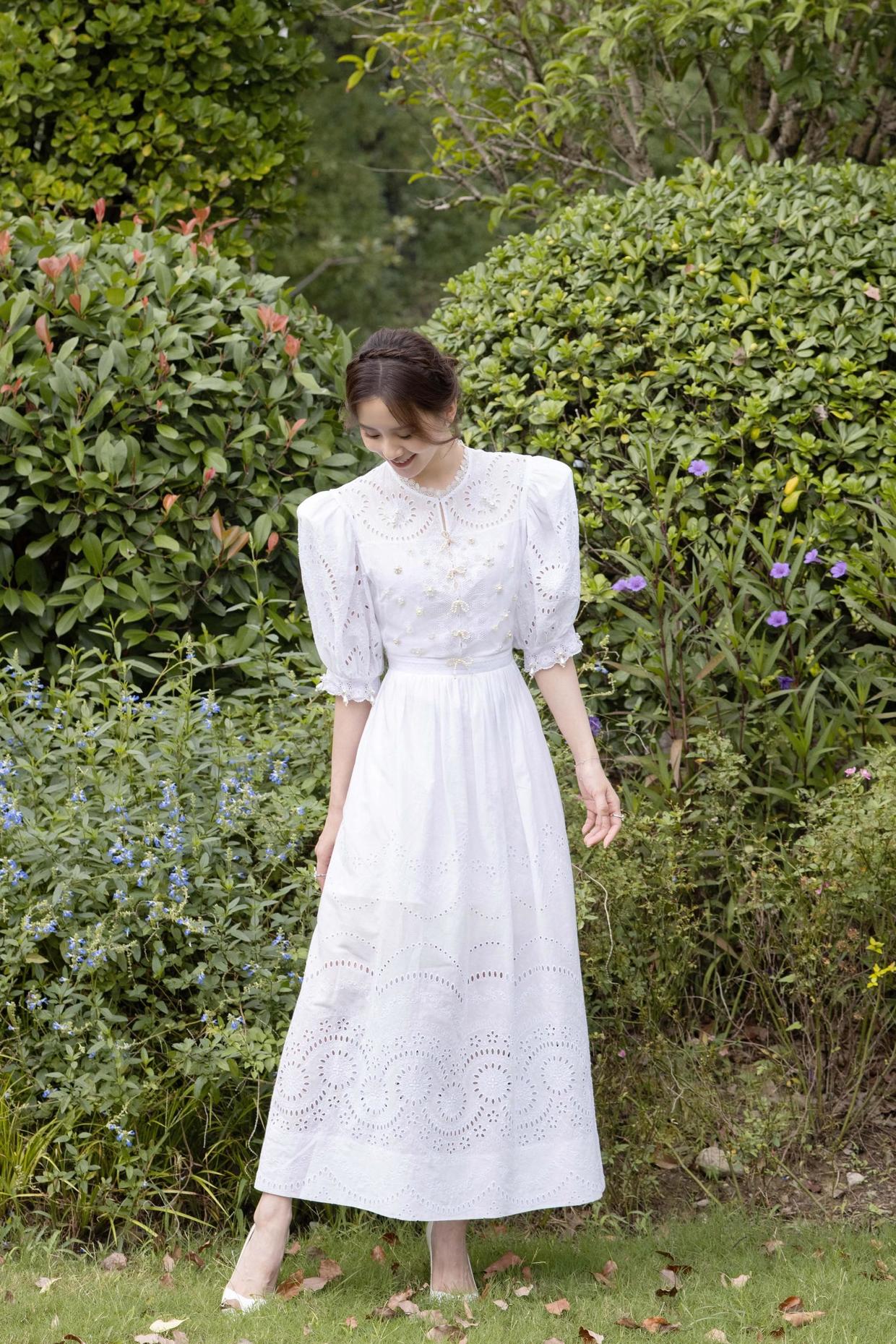 刘诗诗|有一种酷飒叫刘诗诗穿黑色套装，明明很普通，依然被她穿出高级感