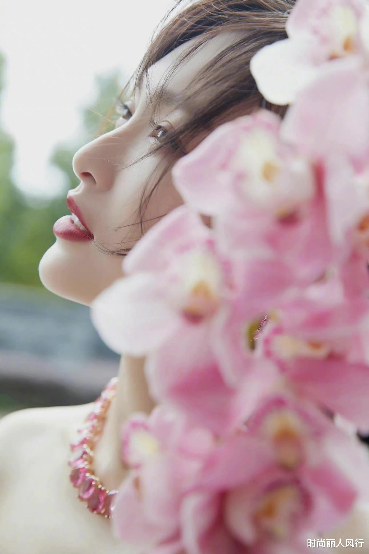 唐嫣|唐嫣这么美的造型却不走红毯！穿芭比粉长裙变公主，绝对能爆火