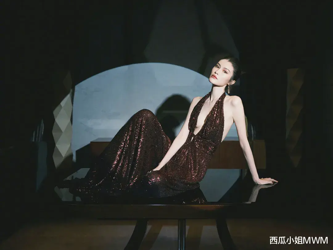 刘雯|何穗好像仙女，刘雯点地成毯 | 年底总结系列