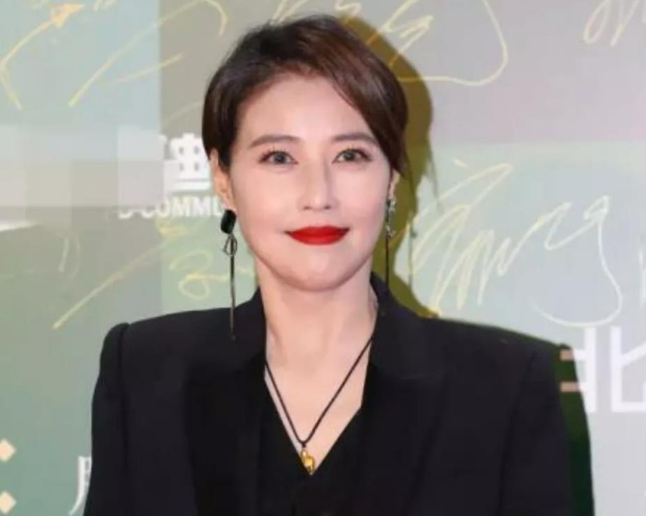 周海媚|周海媚面部分析