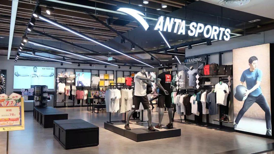 安踏 市值超3000亿，中国第一运动品牌出现，利润首超阿迪，是李宁3倍