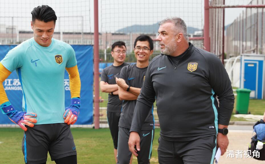 江蘇蘇寧|凌晨3點！江蘇蘇寧做出爭議決定：中國足球遭重創，球迷罵聲一片