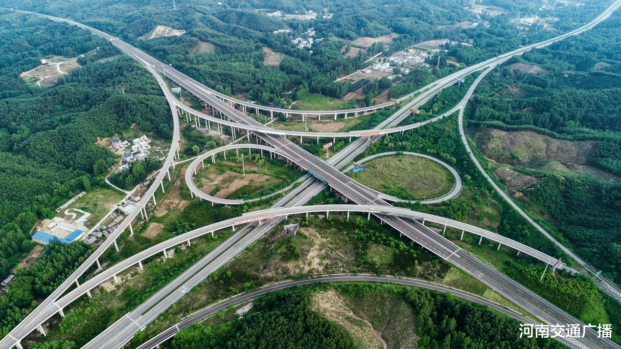 河南交通广播 沿着高速看河南——行“云上高速”赏“中原独秀”