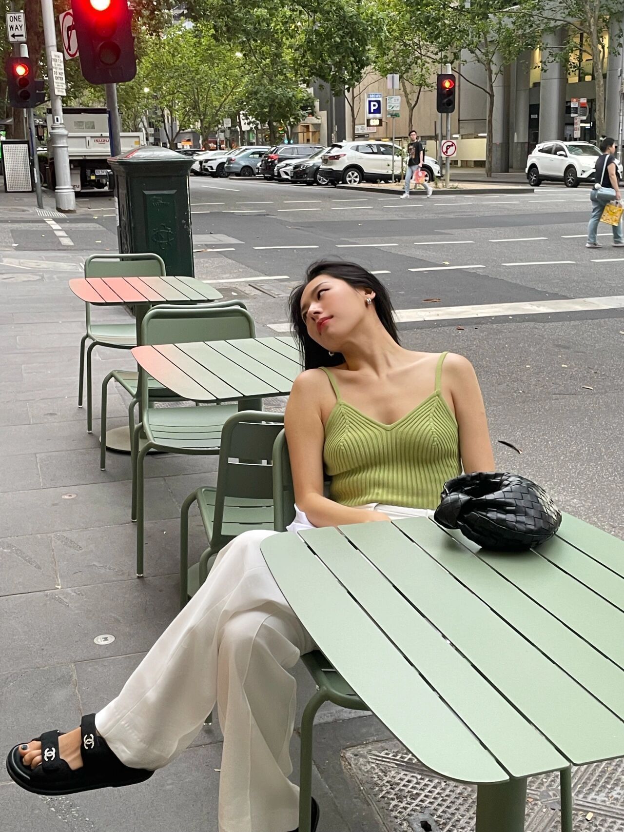 |朋友月薪才4千,一心要辞职做自媒体,该劝吗