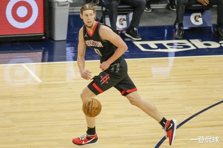 火箭队|最佳搭档！火箭组建双塔组合，3位非卖品出炉，哈登或重回休城