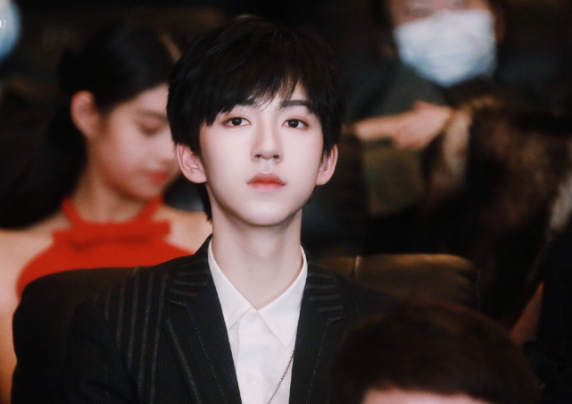 时代峰峻|网络影响力排行榜，时代峰峻仅两人没上前十，博君一肖引人深思