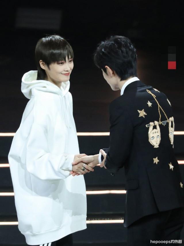 肖战|《王牌》6周年收官夜，肖战惊喜现身，我却被肖战的状态给吓到了