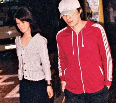 周星驰|周星驰与刘德华演完《赌圣》后名声大噪，花巨资475万港币，买下香港楼盘的王中王