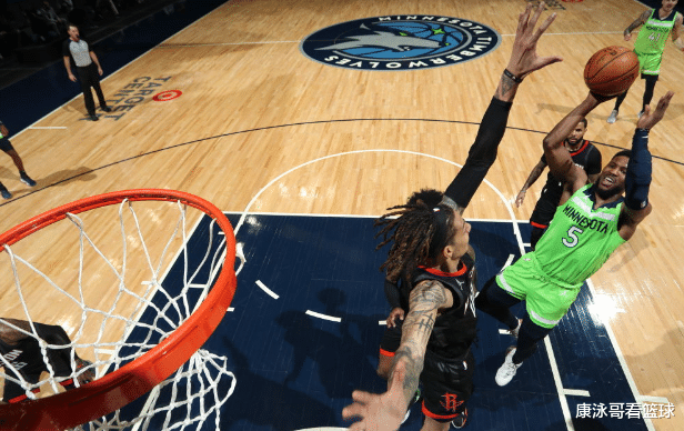 火箭队|狂胜22分！火箭7人上双打爆狼队，两新援36+8，火箭交易大获成功