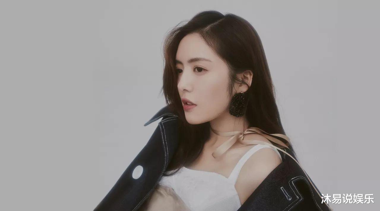 蔡文静|蔡文静：伤害不大，侮辱性极强，《阳光之下》女主只到男主咯吱窝