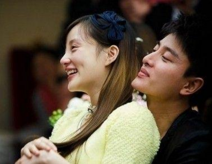 李小璐|李小璐感情历程：蒲巴甲玩到黄体破裂，皮几万跟她一起做头发