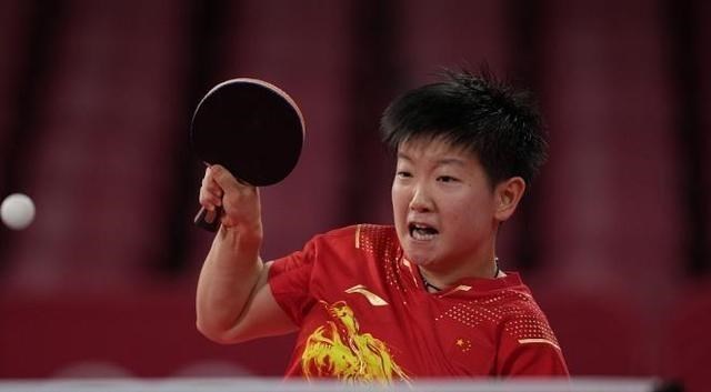 爱红烧肉|确保金牌！孙颖莎4-0晋级决赛，伊藤美诚笑容不在，全程情绪低落