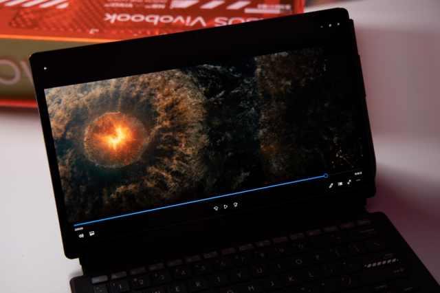 华硕|华硕无畏二合一OLED触屏笔记本首发体验：你想要的移动杜比影院来了