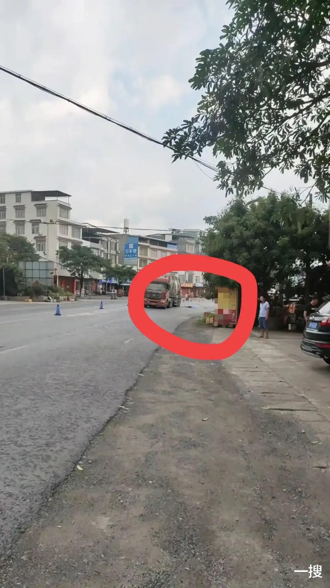 一搜 凌晨事故！广西发生一起交通事故，一人当场身亡