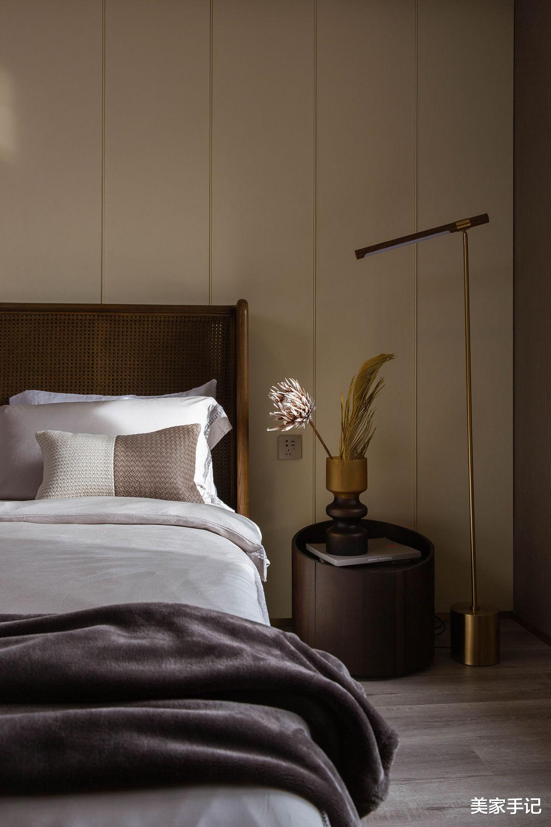 美家手记|北京夫妻140㎡的家，坚持客厅铺碎石，阳台垫高30公分，完工实用极了