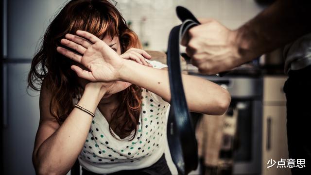 少点意思 广西柳州：女子拨110点龙虾，谈话像“对暗号”，接警员：“知道了”！