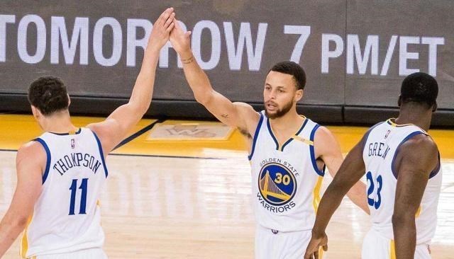 勇士队 恭喜这对宿敌!交易方案遭曝光,你们要当下变现,他们却忙着重建