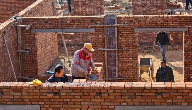 为娃学画丫|宅基地使用要收费了？超出一户一宅规定面积要收钱，河南已在实行