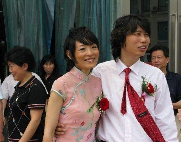 陈琳|她从9楼纵身一跃,结束了39岁的生命,前夫争夺遗产却没参加葬礼