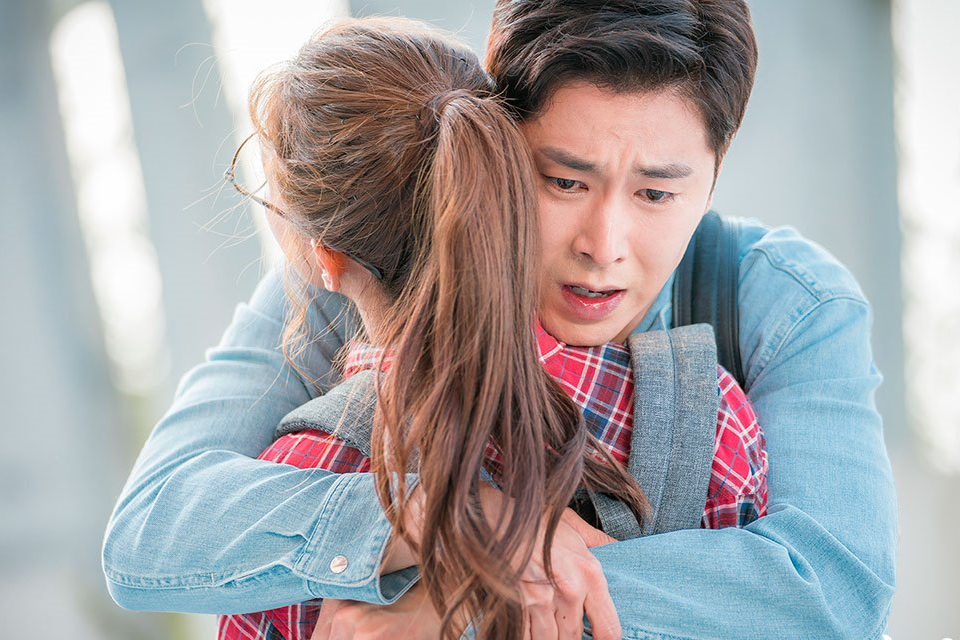 花影人间情感|大龄剩女，别冲动结婚，看清男人娶你的目的，给自己留条退路