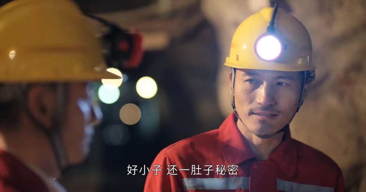 突围|《突围》演技评分：靳东第一，黄志忠第二，没想到她倒数第一