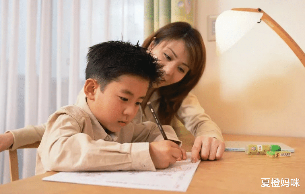 夏橙妈咪|教育部发布新政策，教师待遇将发生变化，小学生也收到一个好消息