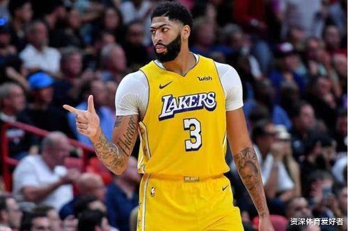 詹姆斯·哈登|32岁的哈登还能单换现役哪些球星？网友：除了这五位，其余的随便换