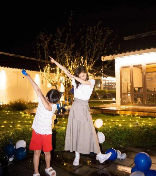 朱一龙|“爆娃”大军再添一员，业内导演曝“锤”，再提三千万粉男星有娃