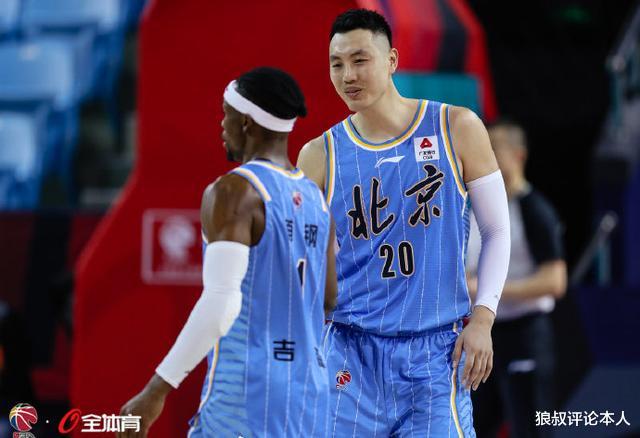 林书豪|年薪1500万！15分钟0分5失误，曾经风光无限，如今成状态最差外援