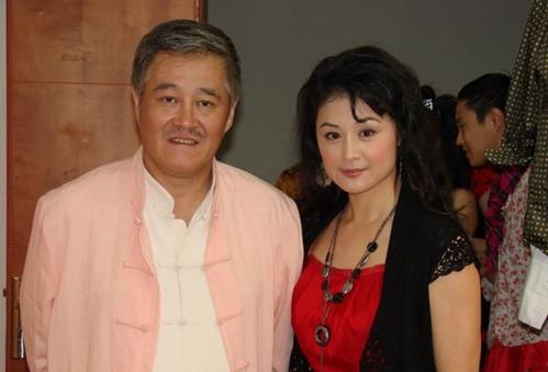 育妈计|于月仙刚过完头七，赵本山女儿就和男友秀恩爱，被嘲“冷血”