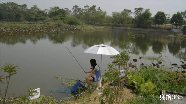 广西|广西一河道成垂钓乐园，带上了帐篷和锅碗瓢盆，路边直接叫卖鱼获