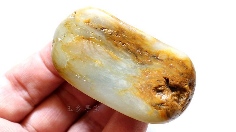 新疆维吾尔自治区|和田玉的几个产地，都有什么特征？