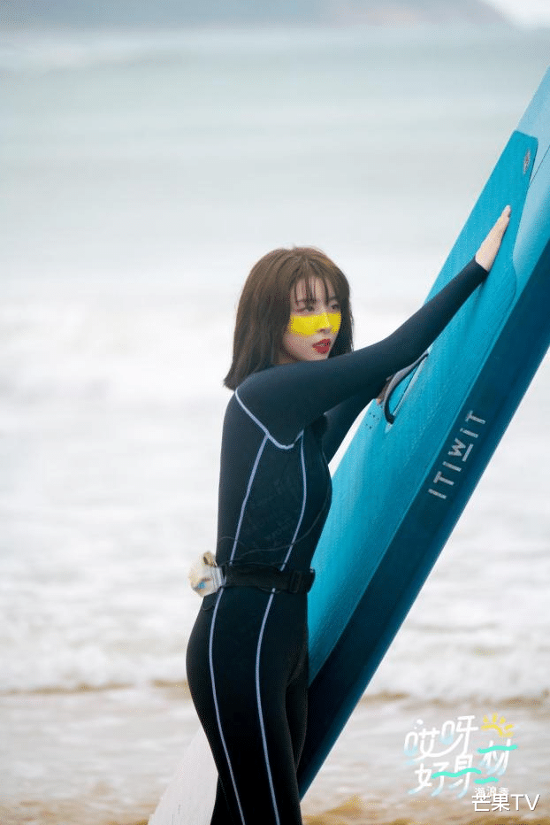 赵小棠|《哎呀好身材》宋妍霏穿泳衣大秀腰线，徐梦洁赵小棠冲浪超飒
