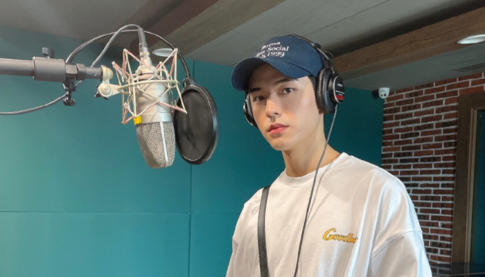 龚俊|龚俊称闹钟设早一小时，被知名导演吐槽：是文盲呢，还是半文盲呢