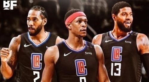 科懷·倫納德|9中2，6失誤！倫納德點名批評，你又陷入掙扎，復仇詹皇靠你自己