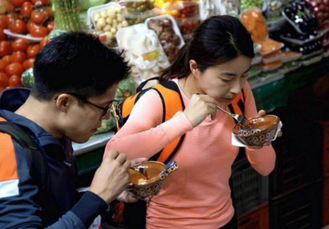 郭晶晶|郭晶晶获赠1.6亿豪宅，屋顶晒衣成亮点，网友：难怪融不进贵妇圈