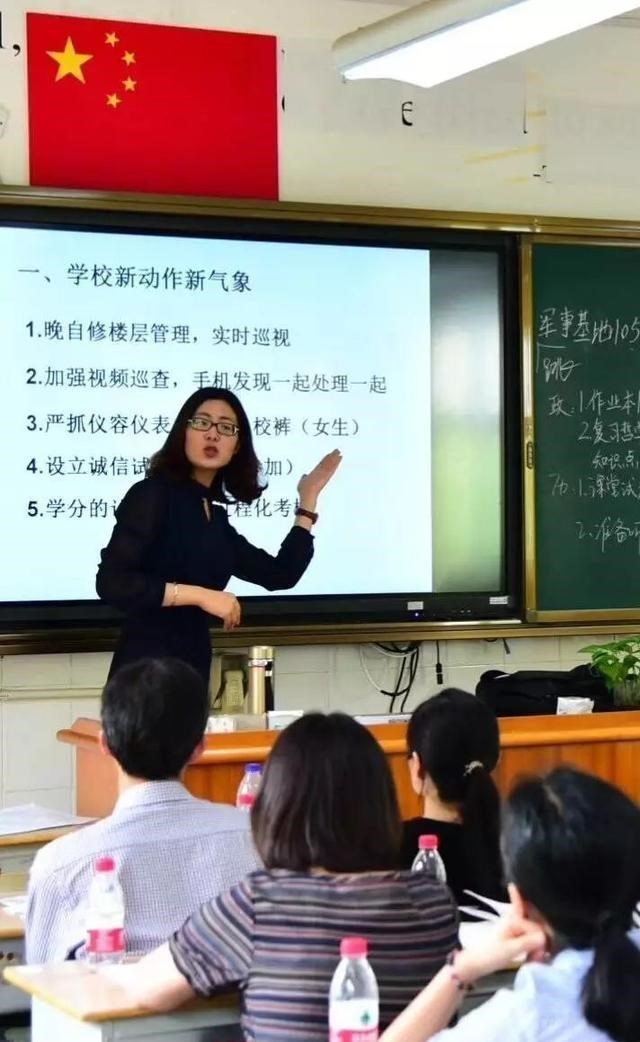 皓月长星|辍学女生江中劝轻生女溺水失踪，轻生女被救，母亲：曾有违法活动
