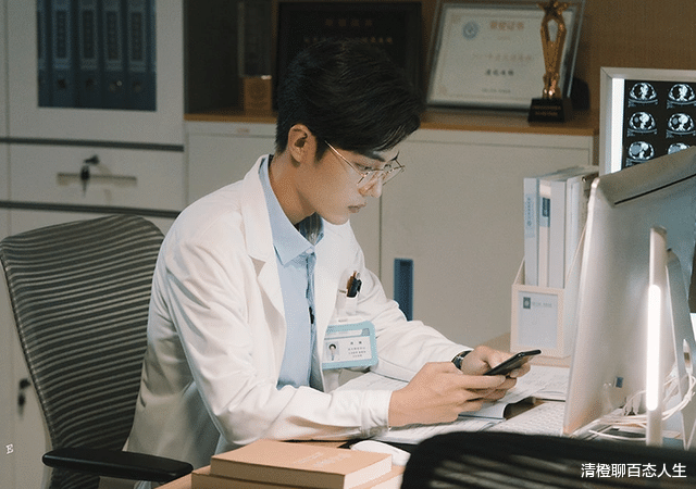 肖战|肖战超话爆了，不愧是治愈系顶流，只因期待已久的《余生》定档了