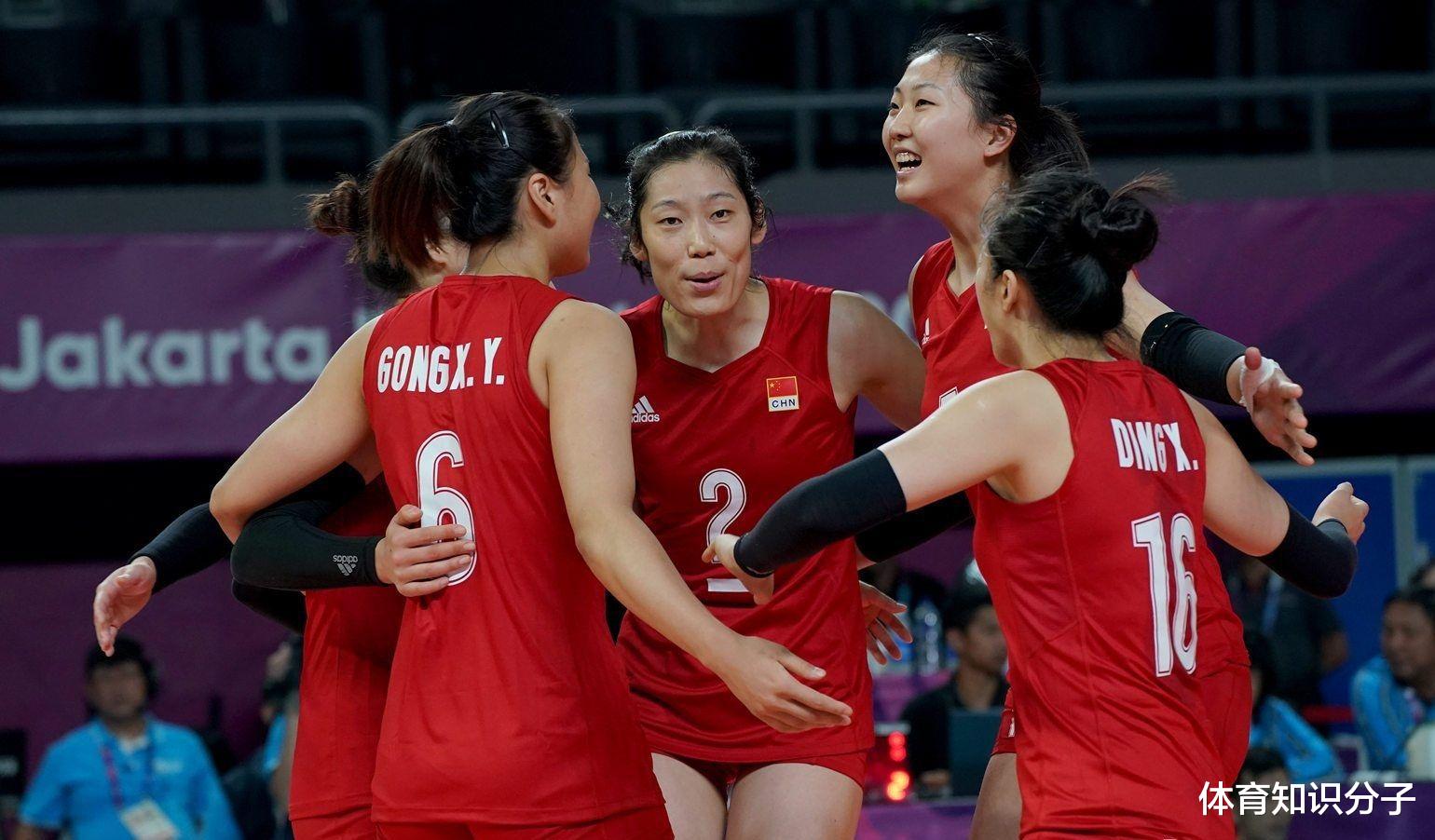 女排|女排迎来坏消息！球队多名主力有感染新冠风险，球迷们要生气了