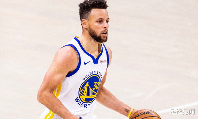 斯蒂芬·庫(kù)里|庫(kù)里相比16年，確實(shí)少了很多超遠(yuǎn)三分，三分線外小打大solo三分