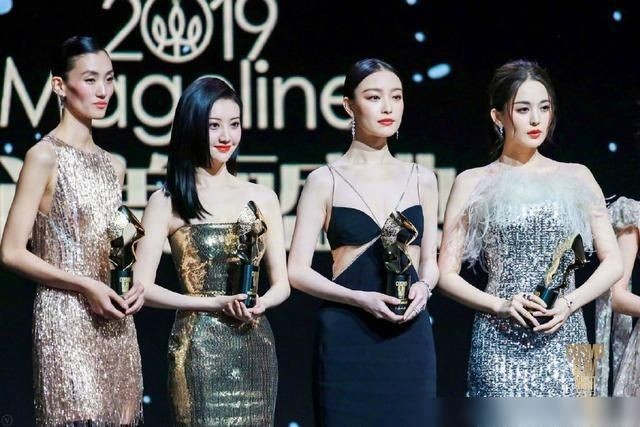 古力娜扎|古力娜扎的颜值谁不羡慕，就算穿的保守，也和倪妮一样很抢镜