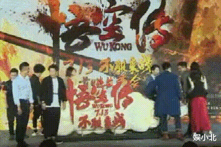 郑爽|干啥啥不行埋雷第一名，细数这五年，郑爽她爸才是“小丑”