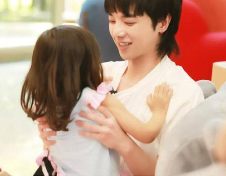 华晨宇|华晨宇张碧晨“不婚姻”原因曝光！多段情史被扒，他还是你偶像吗？