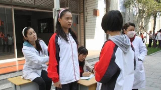 中小学|初中生“标准身高表”来了，超半数学生未达标，你家娃拖后腿了吗
