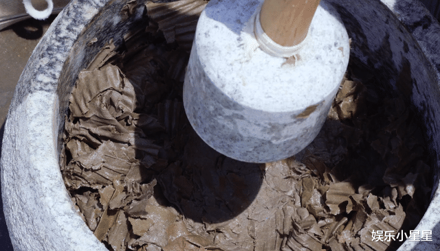 娱乐小星星|用纸箱制作夏目中的斑！coser看了都羡慕，还以为是后期特意p的