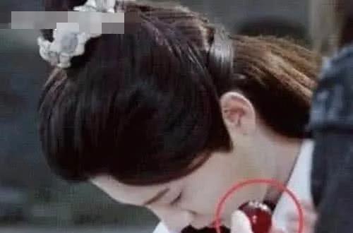 舜网 笑到肚子疼的穿帮镜头，鹿晗这个我忍了，最后一个矿泉水是认真的吗？