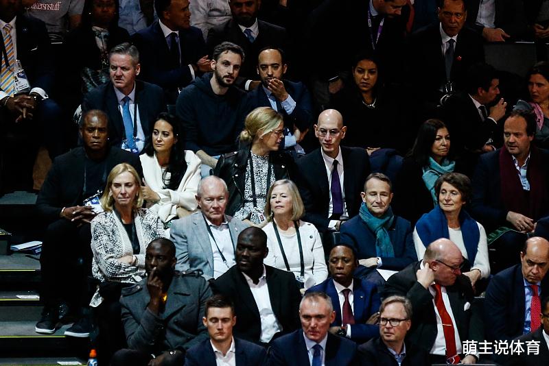 勒布朗·詹姆斯|再見詹姆斯！再見小卡！NBA宣布全新決定，蕭華為15億正式攤牌